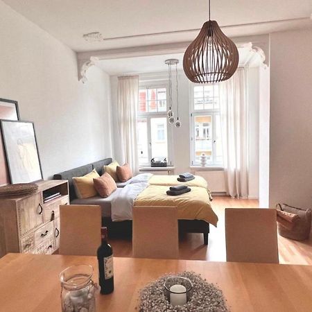 Feine Apartments In Der Suedstadt Von Erfurt Mit Kostenlosen Stellplatz & Flasche Wein Zur Begruessung Ngoại thất bức ảnh