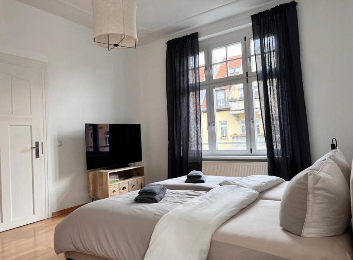 Feine Apartments In Der Suedstadt Von Erfurt Mit Kostenlosen Stellplatz & Flasche Wein Zur Begruessung Ngoại thất bức ảnh